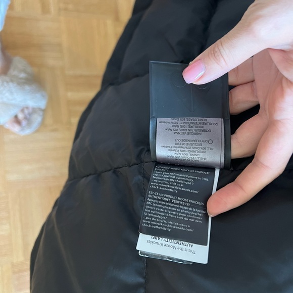 Moose Knuckles jacket-size xs - Picture 6 of 9